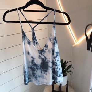 V-cut top